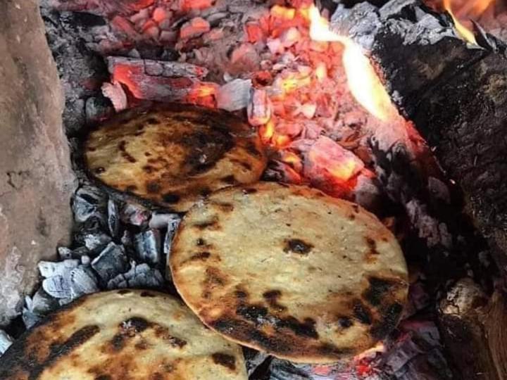 Cora Izone Hotel Cobán Kültér fotó